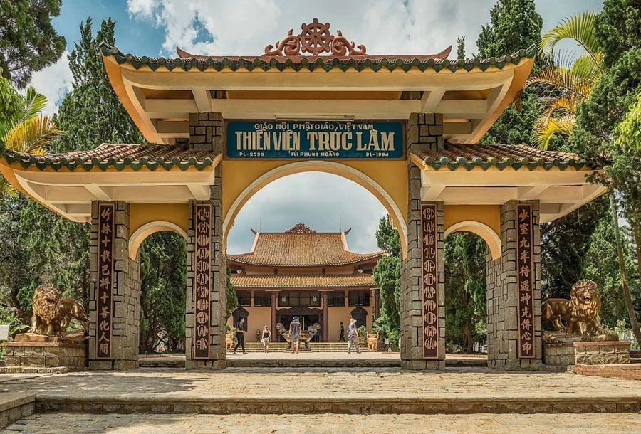 Truc Lam Zen Monastery gate 03d4ae3d