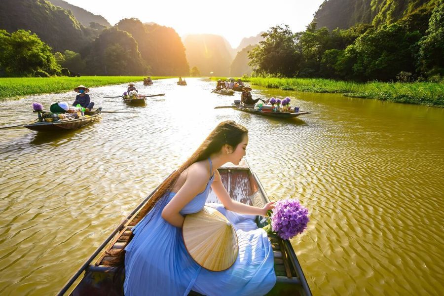 Cruise Through Waterways Of Tam Coc ninh binh 16b31bed