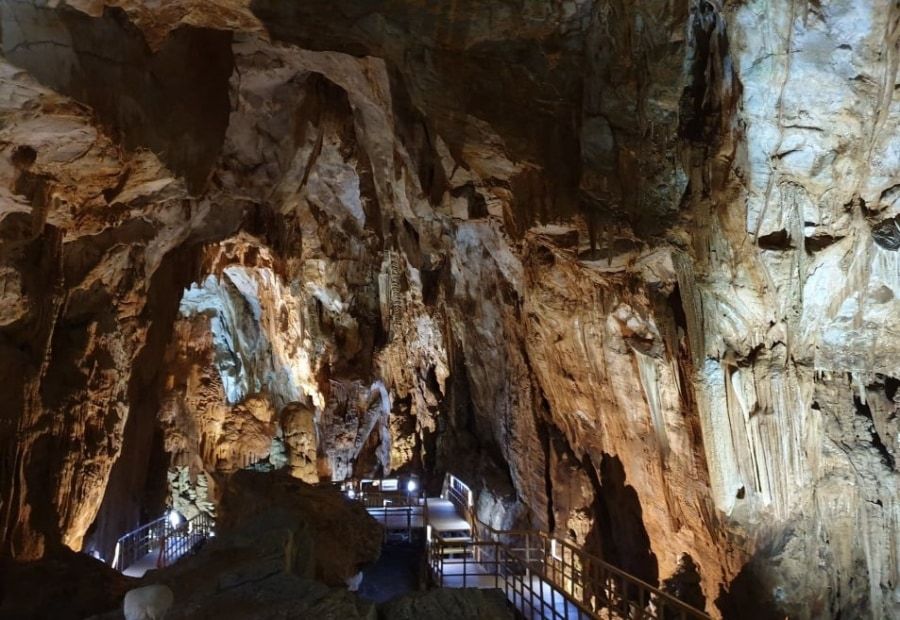 Trekking And Exploring The Interior Of Tien Son Cave 282751f7