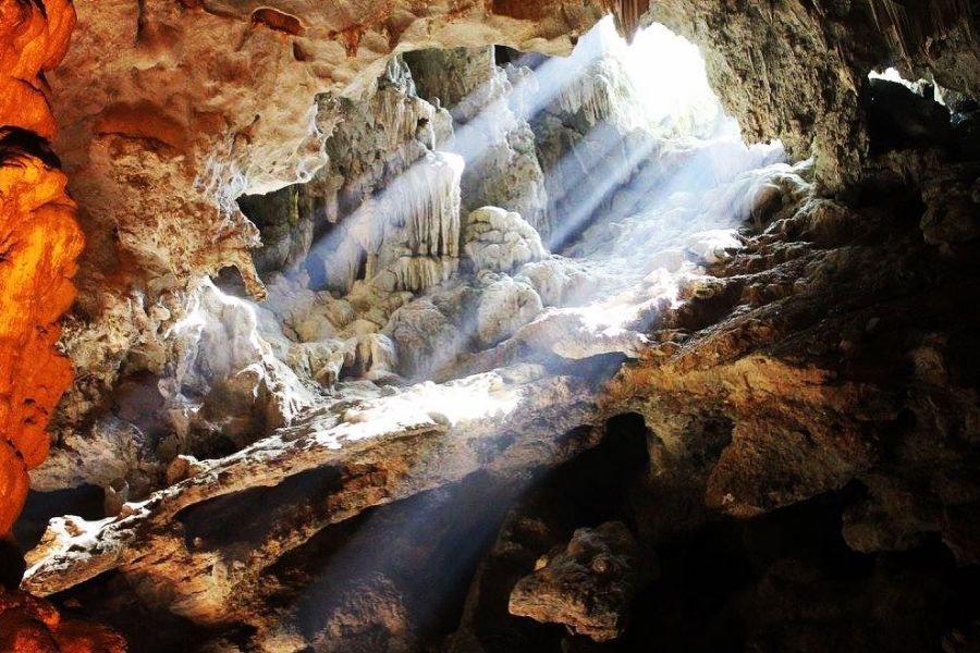 top caves in halong bay