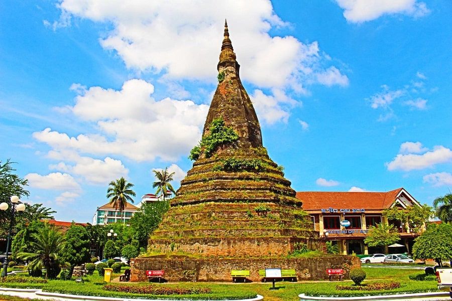 That Dam Stupa