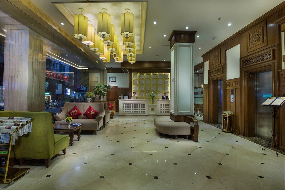 hotel lobby 39151680