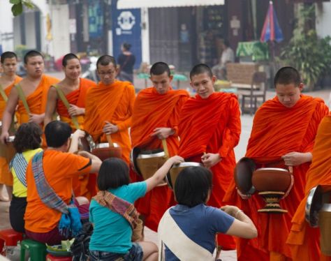 Luang Prabang Alms giving ceremony 1 46716348