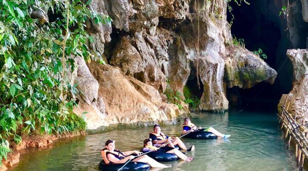Tham Hoi Cave in Vang Vieng e1753841511188 46401f27