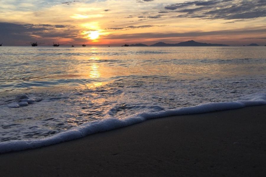 beaches in hoi an