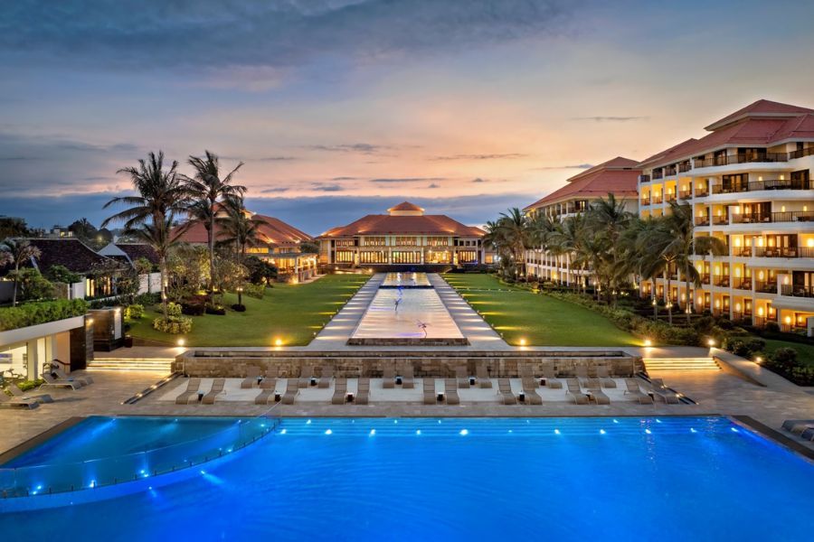 Pullman Danang Beach Resort my an beach 51b9913a