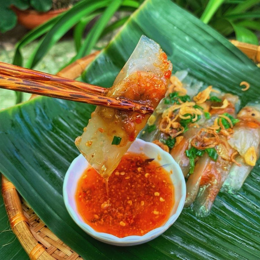 Banh Bot Loc is a traditional Vietnamese dumpling 57e5552c