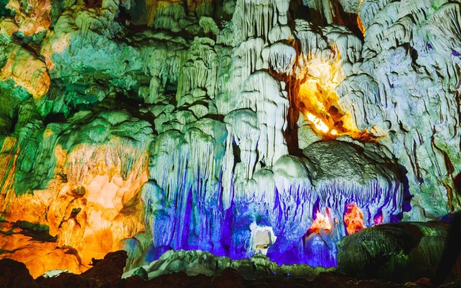Halong Bay Sung Sot Cave 3 5c297ddc