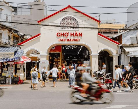 Han Market is one of the oldest and most famous traditional markets in Da Nang City Center