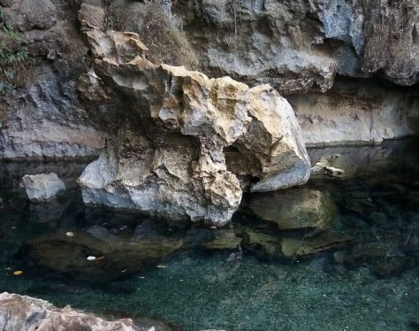 Vang Vieng Angel Cave 642f6c4c