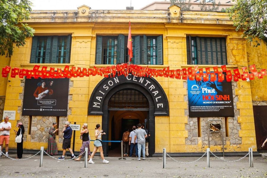Seni Hoa Lo Prison 681b8156