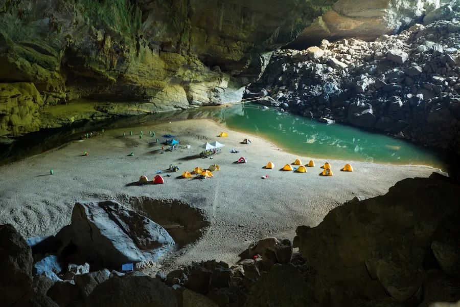 1. Hang En cave in Phong Nha Vietnam 6f9a1187