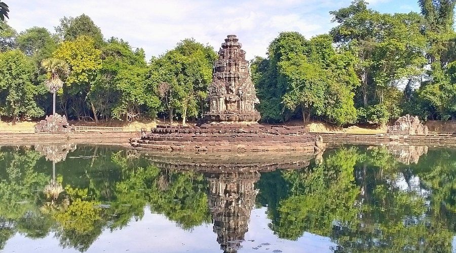 Neak Pean is one of the most unique temples in the entire Angkor Archaeological Park 713284cc