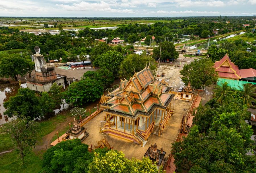 Wat Ek Phnom does not require an entrance fee 74755822