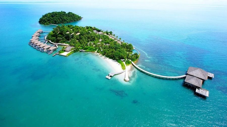 peaceful koh rong island 7fba8eac