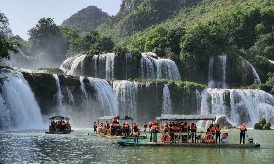 Seni Waterfalls in Vietnam 866e9cef