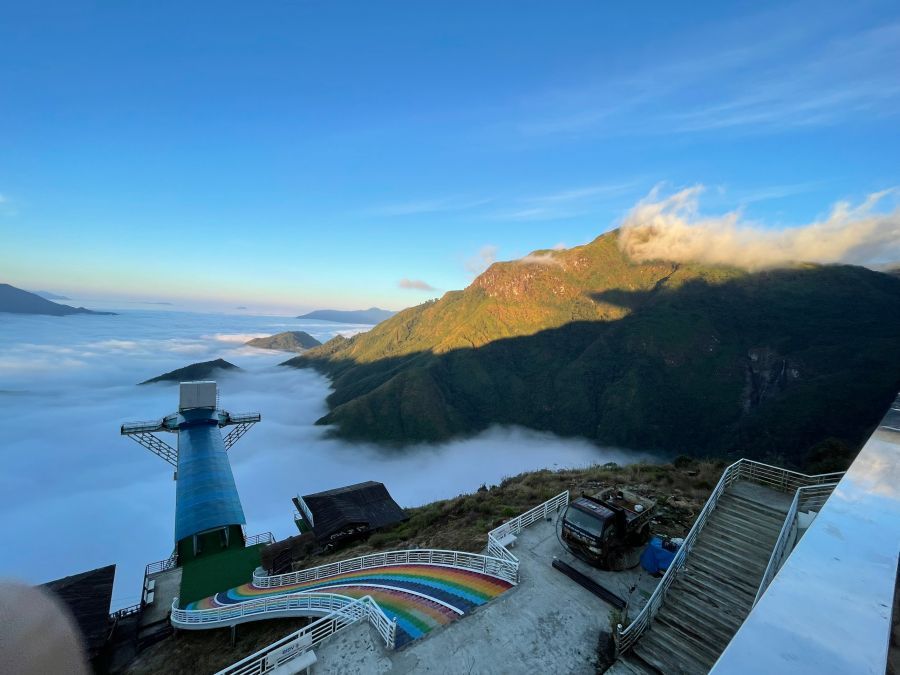 Rong May Glass Bridge