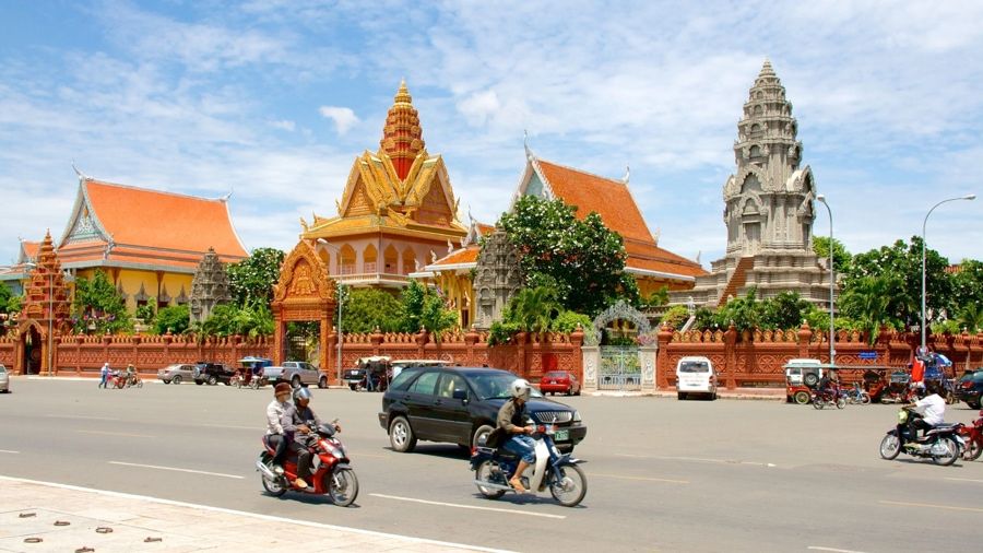 Wat Ounalom The Spiritual Heart of Cambodian Buddhism 9a245b70