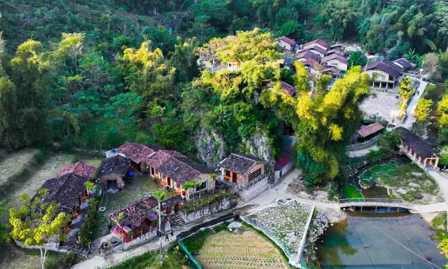 Khuoi Ky Stone Village