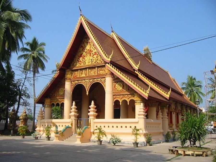 Wat Ong Teu began as a Hindu temple to Lord Shiv a7fe1b67