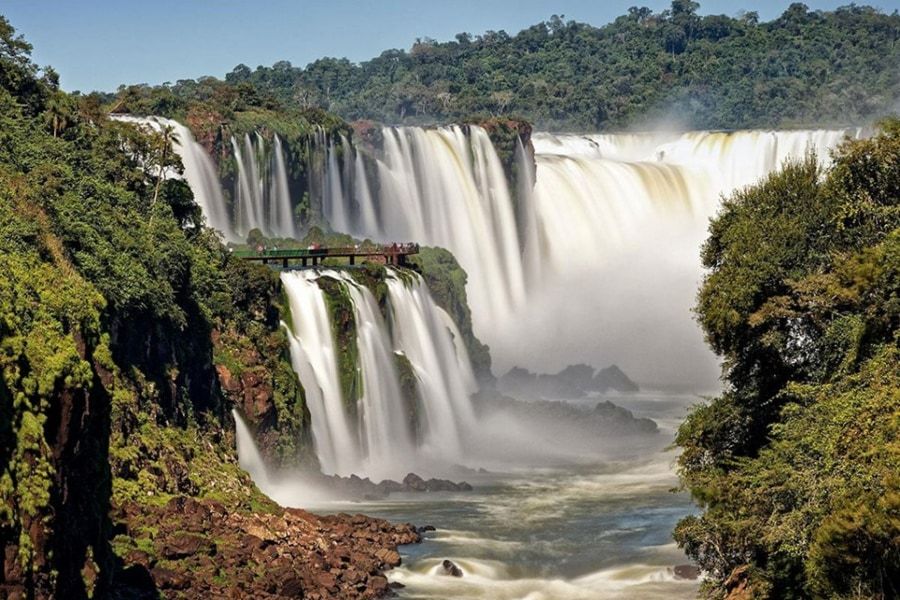 The best time to visit Dambri Waterfall is during the dry season aa17f6e1