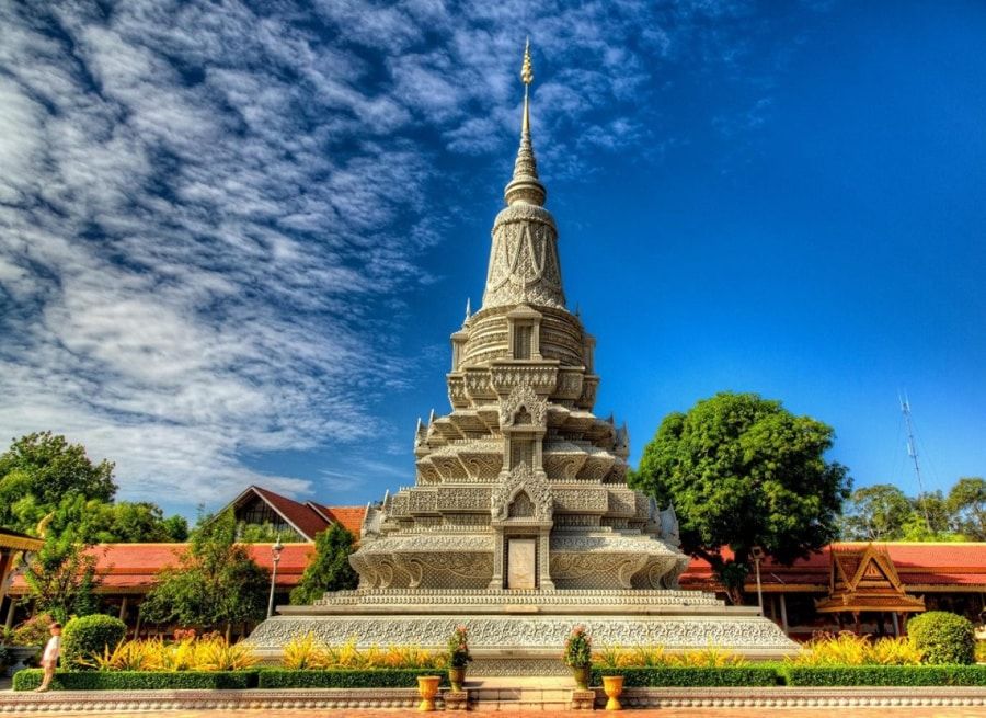 The Silver Pagoda is a revered national landmark aeae12c3