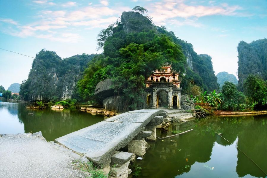 visit mua cave in ninh binh b5b9e670