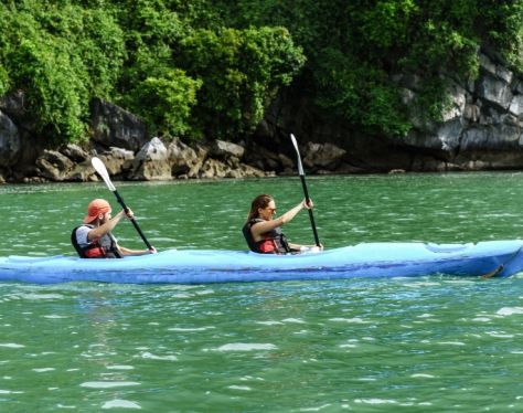 Halong Bay Ti Top Island 4 b77bcc0e