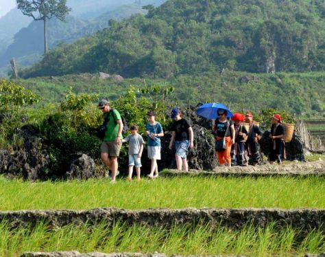 Trekking to Y Linh Ho Village