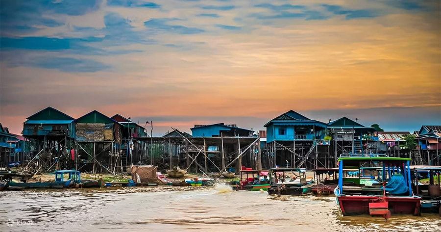 Kompong Phluk is a special floating village on Tonle Sap Lake d622be37