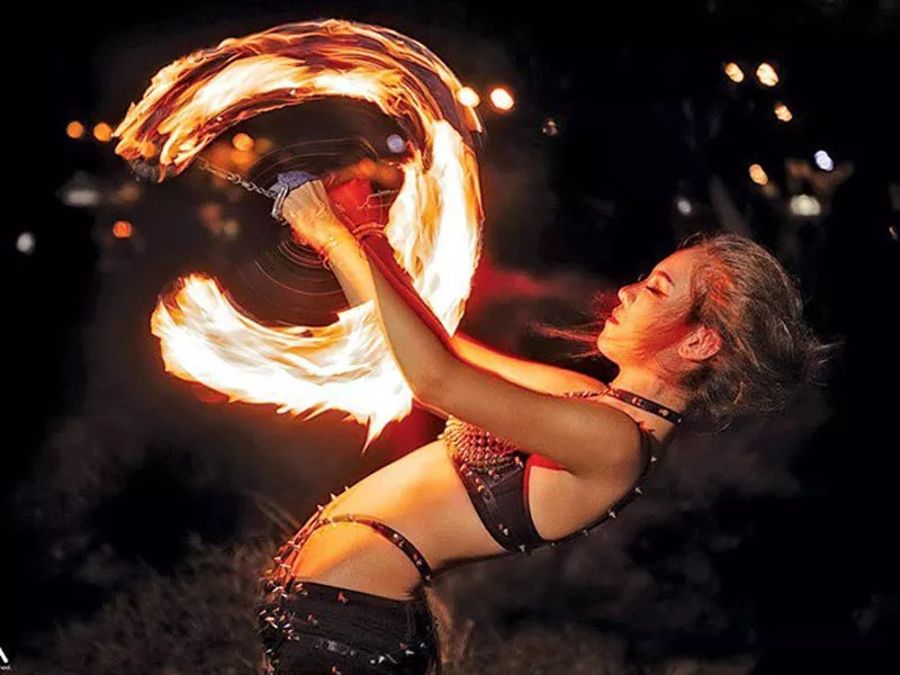 Experience The Fire Show Culture in vang vieng d70f1dae