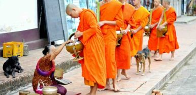 Luang Prabang Alms giving ceremony 4 dffc4b07