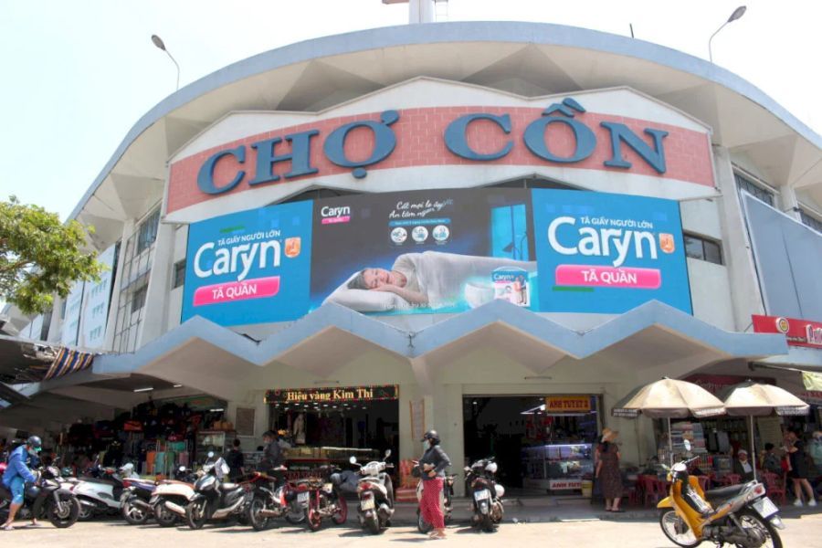 Con Market is one of the largest in Da Nang ed3e7652