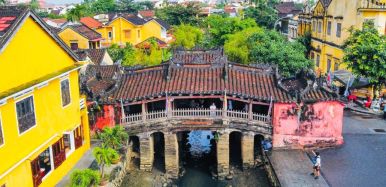 Japanese Covered Bridge in Hoi an 1 f7d9f37b