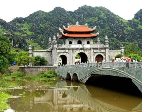 Go To Hoa Lu Ancient Capital in ninh binh