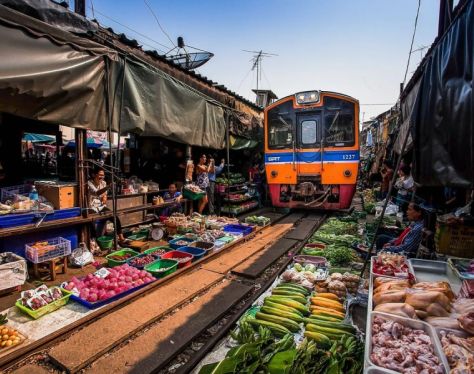 bangkok maeklong railway market 1 ff44923a
