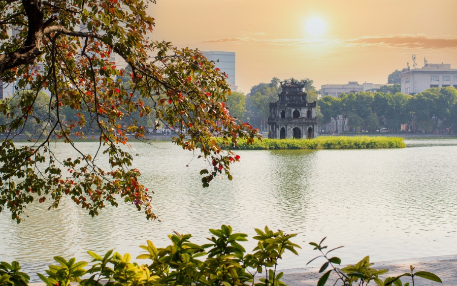 Hanoi Hoan Kiem Lake 3