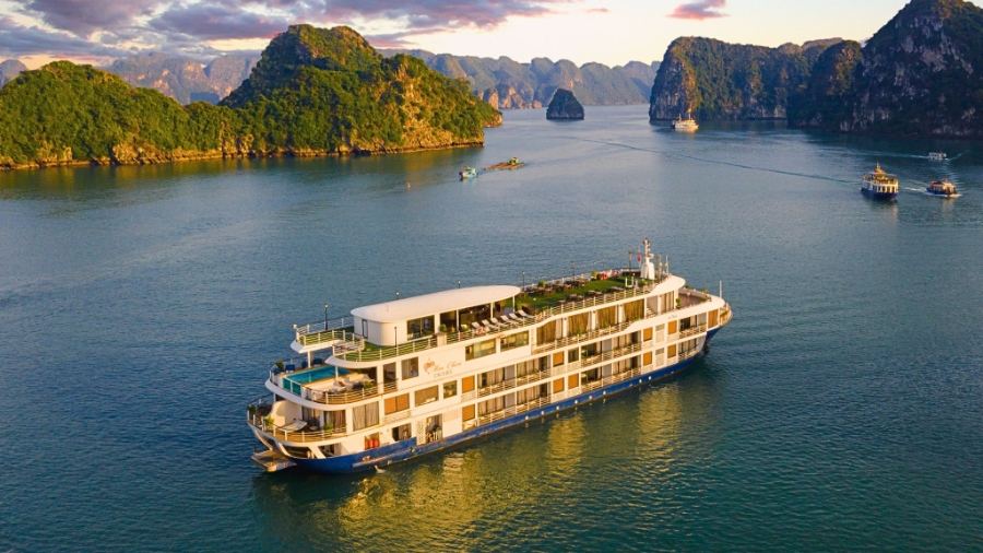 Halong Bay Cruise 4