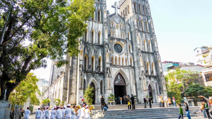 Visit St. Joseph Cathedral Hanoi