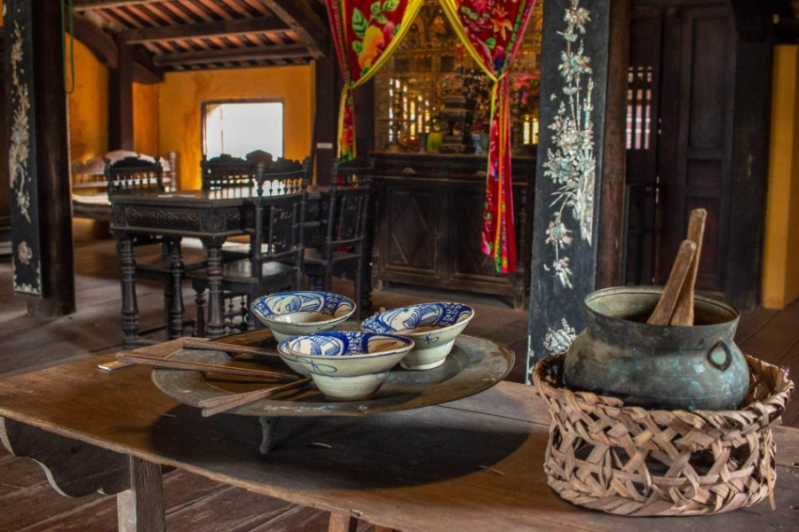 admire Museum of Trade Ceramics in hoian