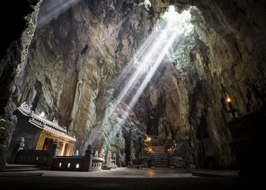 Am Phu Cave