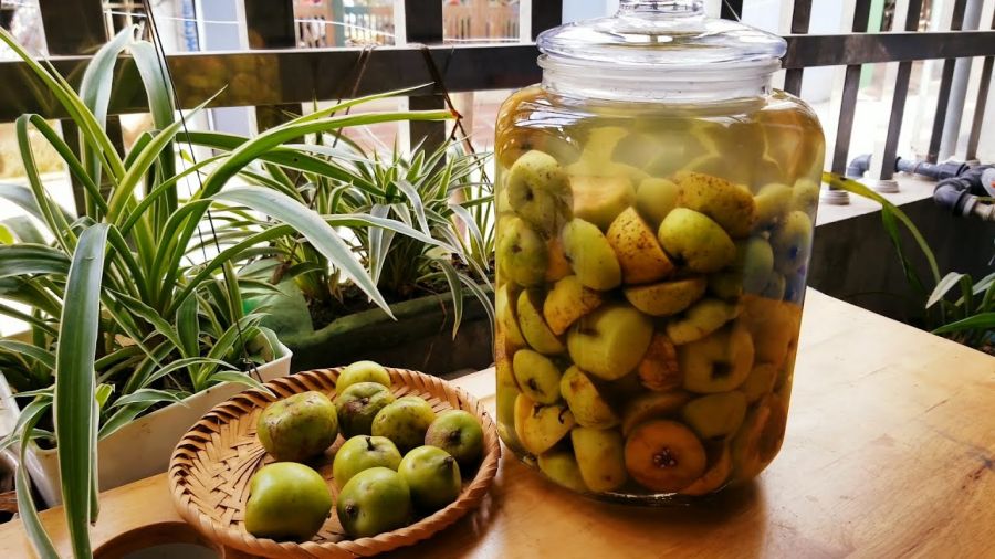 Ruou Tao Meo (Fermented Wild Apple Wine)
