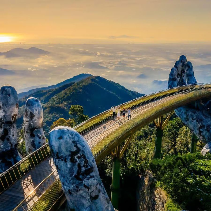 Golden Bridge, Da Nang