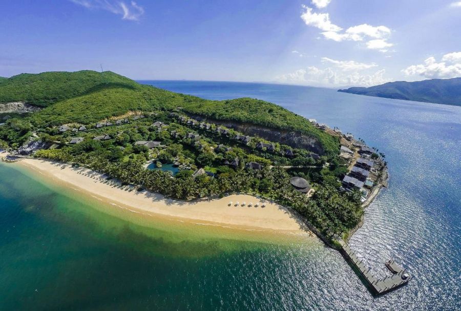 Hon Tam Island