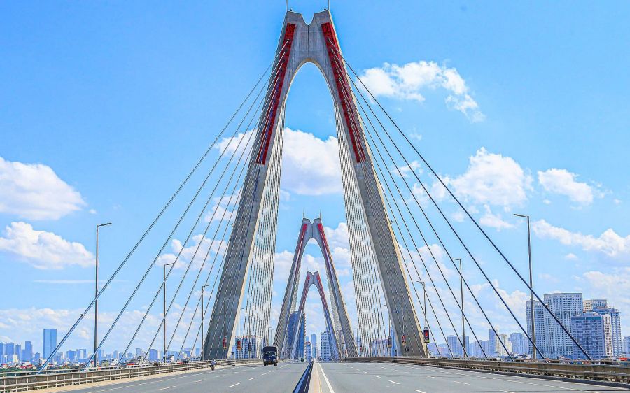 Nhat Tan Bridge