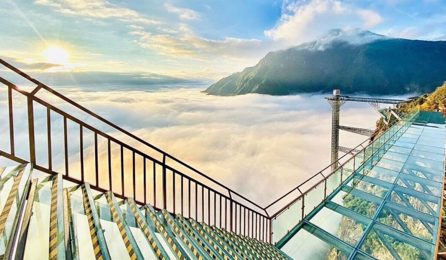 Rong May Glass Bridge