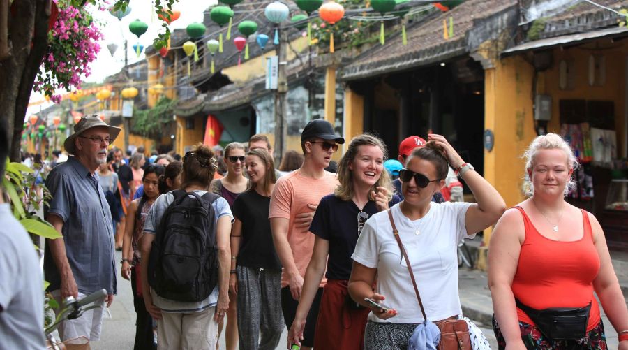 Tourists in Hoi An Ancient Town