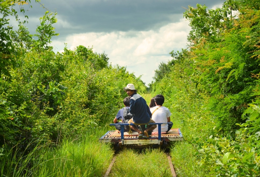 battambang bamboo train 4