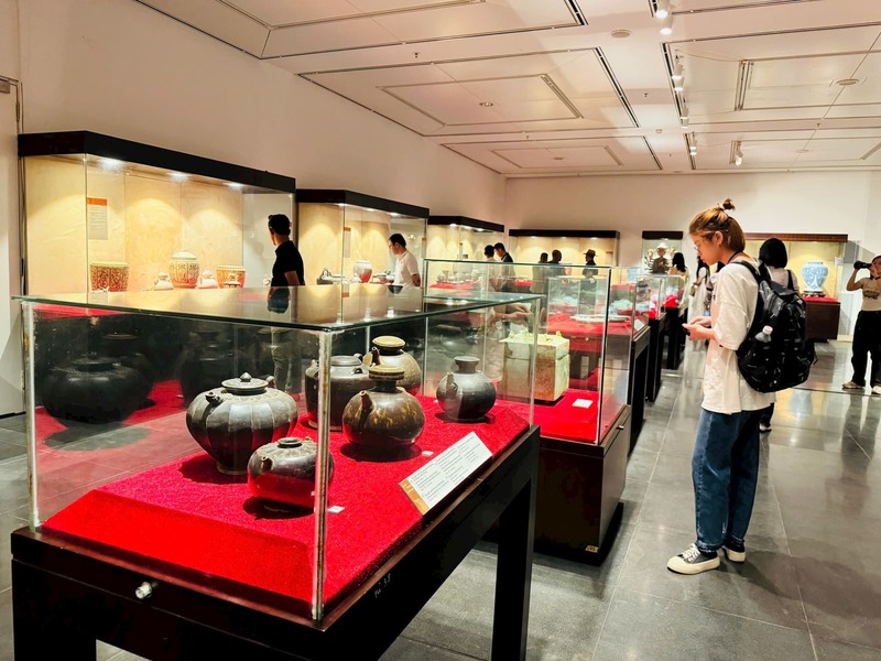 Experience Interactive Digital Displays in Hanoi museum