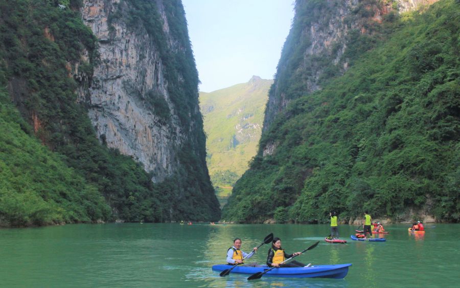 Kayak On The Nho Que River